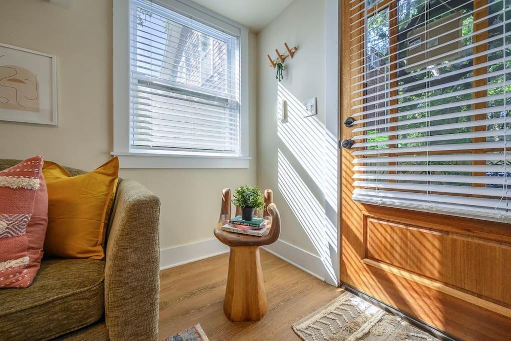 Apartment Casita On Walk To Shops Bars And Food Tampa